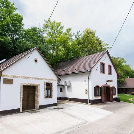 Kovacs Preshaz Holdfeny Szallas Apartment Nemesnadudvar
